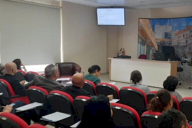 Ezine Devlet Hastanesi çalışanlarına iş sağlığı eğitimi verildi