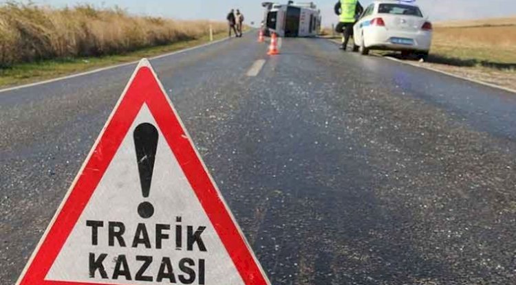 İşçi minibüsü tarlaya uçtu