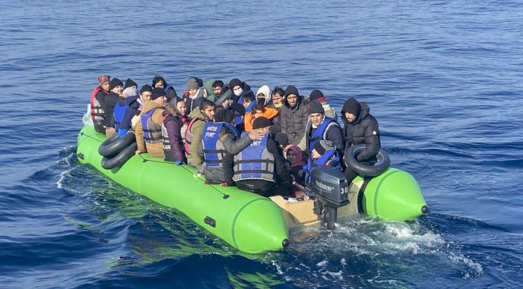 52 düzensiz göçmen yakalandı
