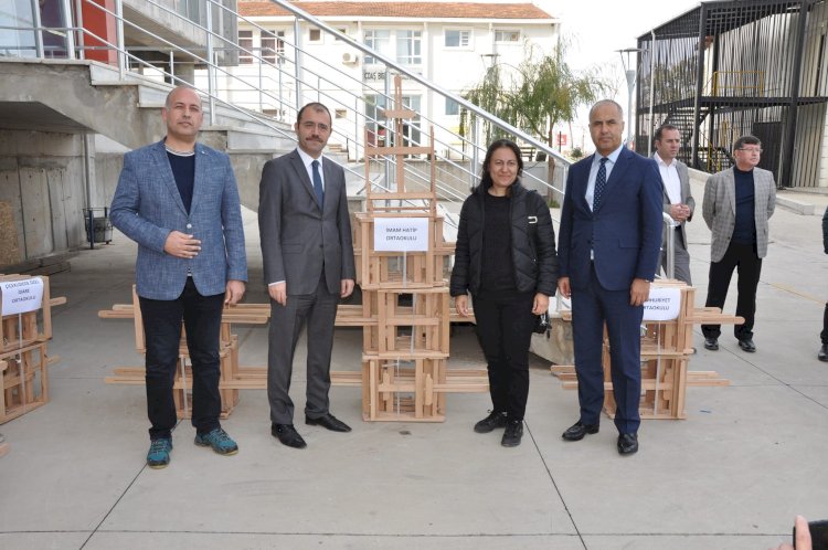 Şövaleler okullara dağıtıldı