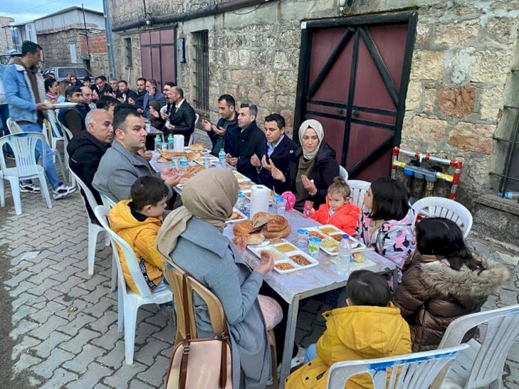 Ahmetçe Köyü’nde İftar Yemeği Verildi